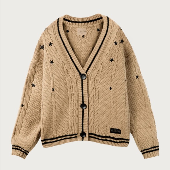 Cozy Knit Star Sweater - Picture 4 of 7